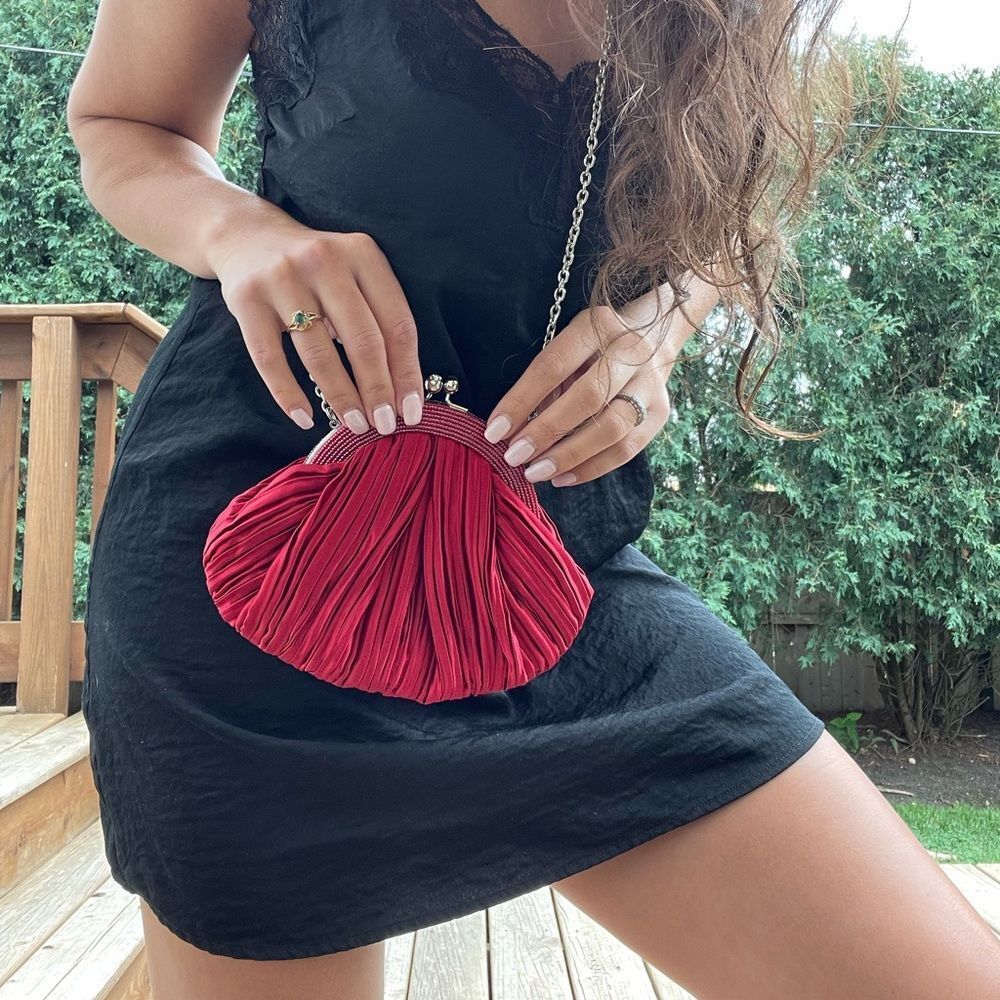 ❤️‍🔥 Gorgeous Vintage Franchi Red Purse 👛